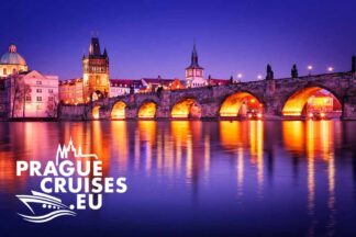 Nocny rejs po Pradze z kolacją, muzyką i drinkiem powitalnym – Oświetlony Most Karola nocą, Czechy