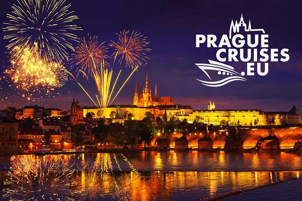 Silvestrovská plavba Prahou s večeří, hudbou a půlnočním ohňostrojem – Pražský hrad a silvestrovský ohňostroj