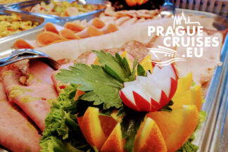 2-hour boat cruise through Prague with lunch & welcome drink – buffet